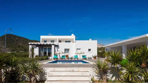 Completely Renovated Home in the area of Sa Caleta Completely Renovated Home in the area of Sa Caleta